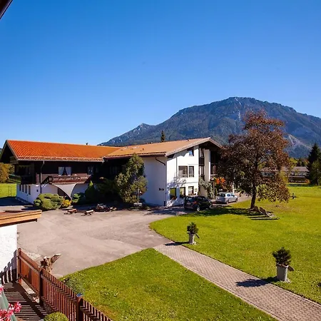 Menkenbauer Apartmán *